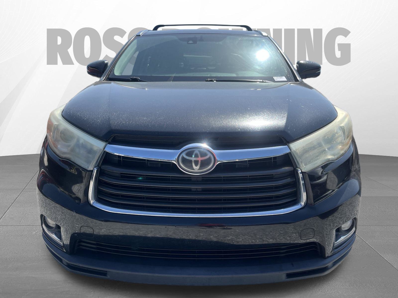 Used 2015 Toyota Highlander Limited w/ Driver Technology Package AWD/4WD image 2