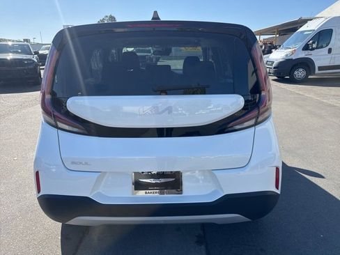 Used 2024 Kia Soul LX w/ Option Group 015 image 4