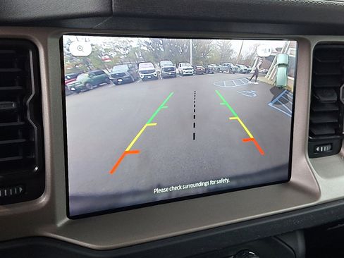 Used 2025 Ford Bronco Outer Banks image 19