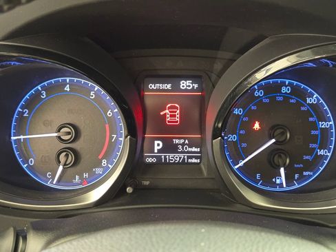 Used 2014 Toyota Corolla S FWD image 27