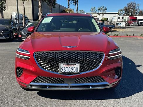 Used 2025 Genesis GV70 2.5T image 3
