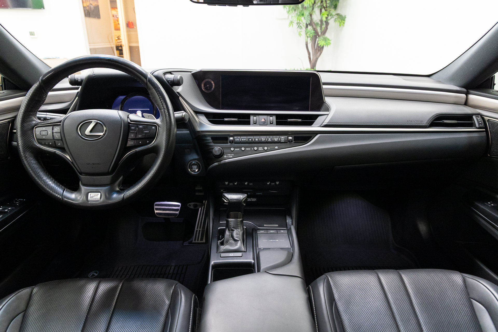 Used 2020 Lexus ES 350 F Sport w/ Accessory Package 2 FWD image 5