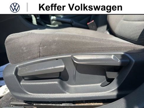 Used 2016 Volkswagen Passat 1.8T R-Line FWD image 13