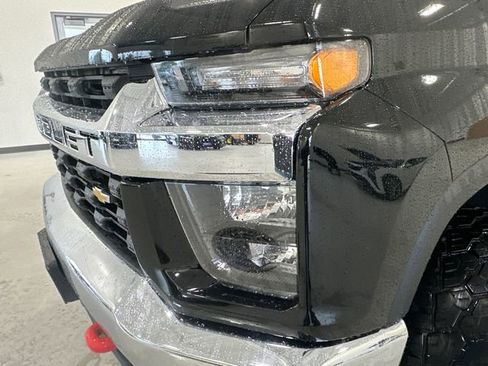 Used 2022 Chevrolet Silverado 2500 LT image 11