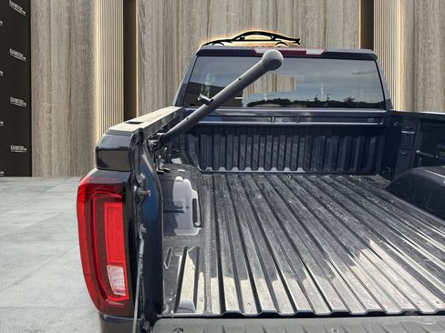 Used 2025 GMC Sierra 1500 SLT image 31