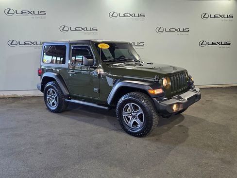 Used 2023 Jeep Wrangler Sport S image 3