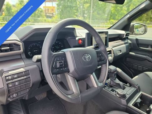 Used 2025 Toyota Tacoma TRD Off-Road AWD/4WD image 10