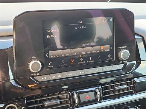 Used 2024 Nissan Pathfinder SV image 30