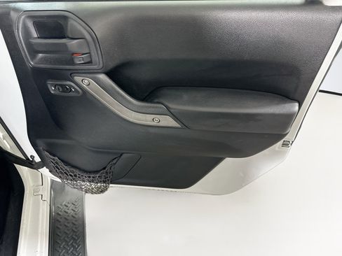Used 2012 Jeep Wrangler Sport AWD/4WD image 26