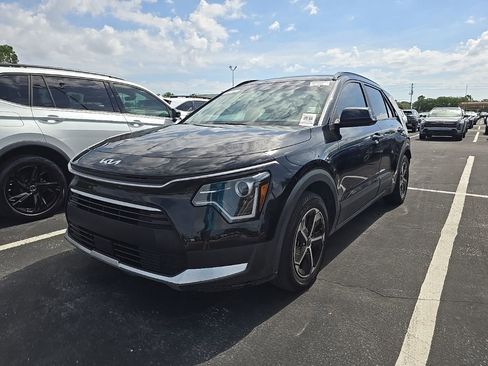 Certified 2024 Kia Niro EX FWD image 3