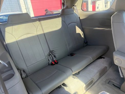 Used 2016 GMC Acadia Denali image 13