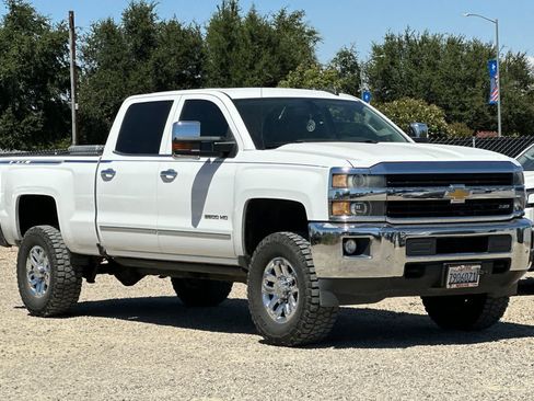 Used 2016 Chevrolet Silverado 2500 LTZ w/ LTZ Plus Package AWD/4WD image 10