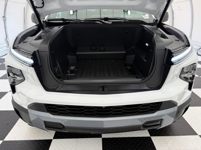 Used 2026 Chevrolet Silverado EV LT AWD/4WD image 10