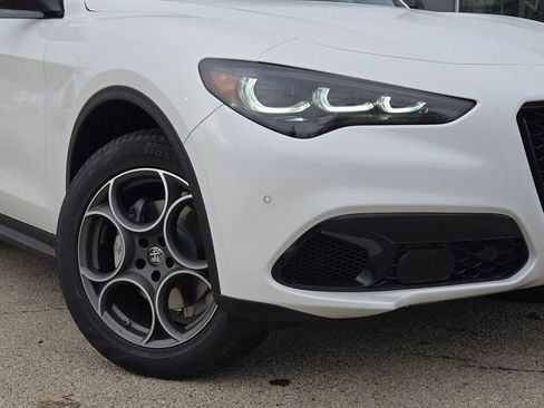 New 2025 Alfa Romeo Stelvio Sprint image 3