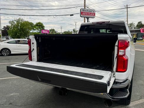 Used 2020 Chevrolet Silverado 2500 LTZ w/ LTZ Premium Package AWD/4WD image 19