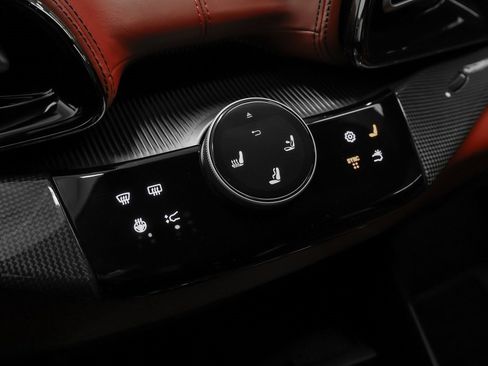 Used 2025 Ferrari Purosangue image 69