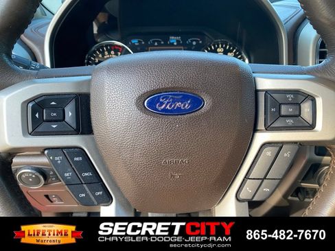 Used 2016 Ford F150 King Ranch w/ Equipment Group 601A Luxury AWD/4WD image 17
