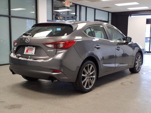 Used 2018 MAZDA MAZDA3 Touring image 5