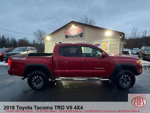 Used 2018 Toyota Tacoma 4x4 Double Cab image 2