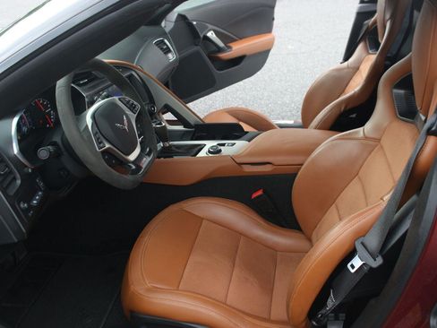 Used 2019 Chevrolet Corvette Z06 RWD image 16