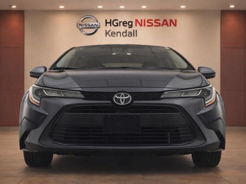 Used 2024 Toyota Corolla LE FWD image 5