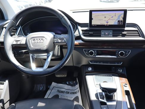 Used 2020 Audi Q5 e Premium Plus w/ Premium Plus Package AWD/4WD image 14