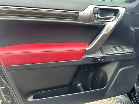 Used 2023 Lexus GX 460 Premium image 17