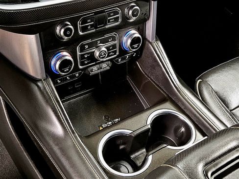 Used 2021 GMC Yukon SLT w/ SLT Premium Package AWD/4WD image 44