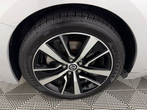 Used 2021 Nissan Maxima 3.5 SV w/ Floor Mat Group image 10