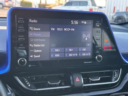 Used 2022 Toyota C-HR XLE image 29