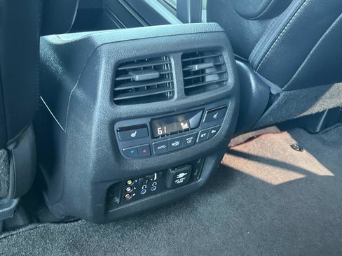 Used 2016 Honda Pilot Elite image 24