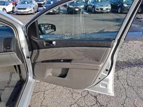Used 2009 Nissan Sentra 2.0 SL FE+ image 16