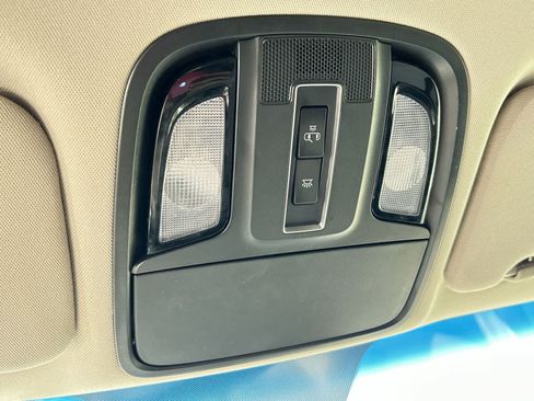 Used 2020 Kia Sorento LX FWD image 17