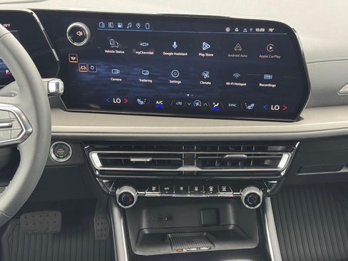 New 2027 Chevrolet Traverse LT w/ Driver Confidence Package AWD/4WD image 8