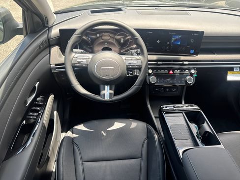 New 2025 Hyundai Tucson Limited image 15