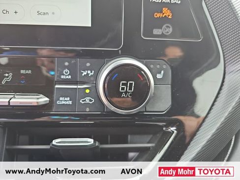 Used 2023 Toyota Highlander XSE AWD/4WD image 22