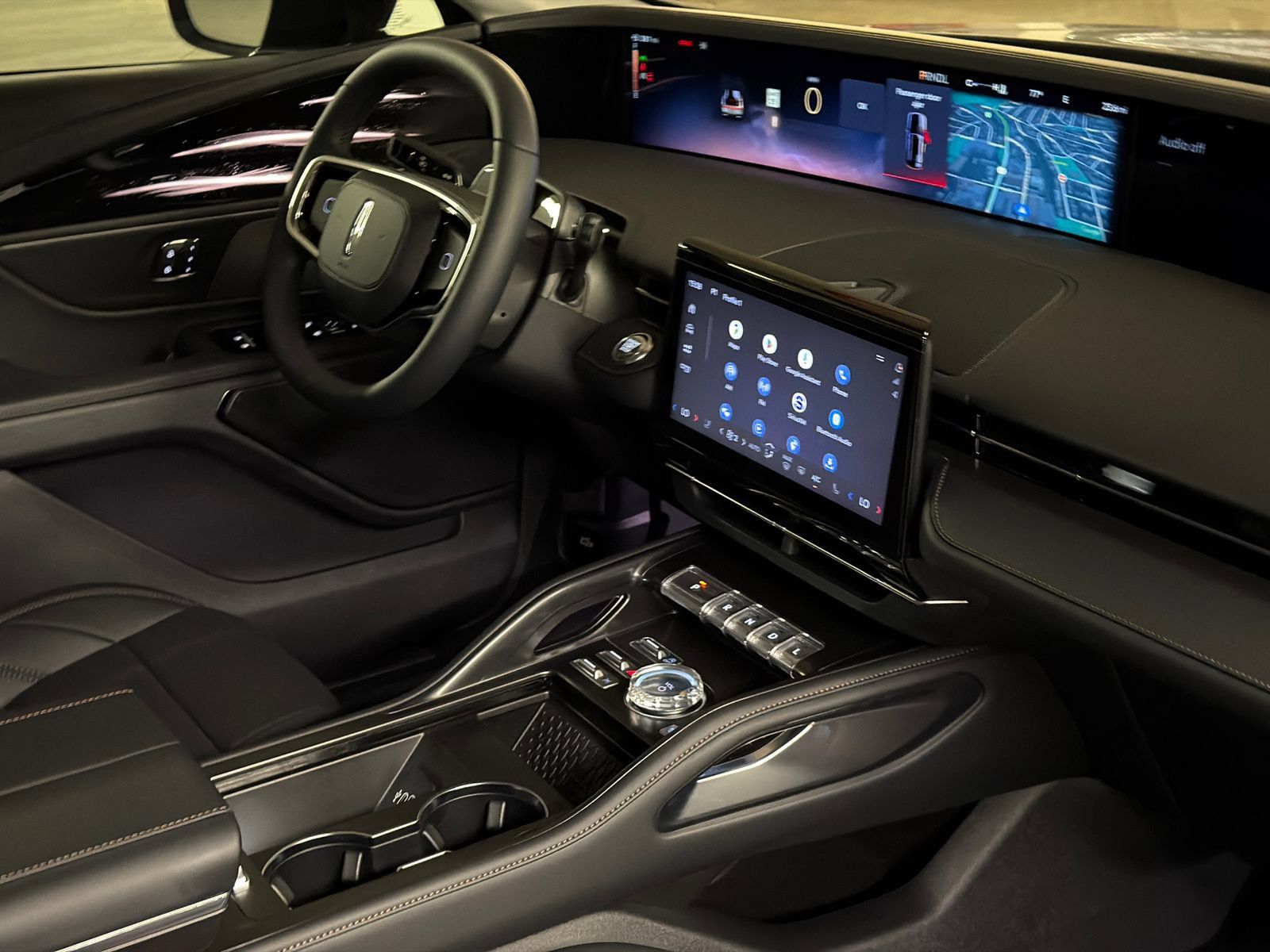 New 2026 Lincoln Nautilus Premier AWD/4WD image 9