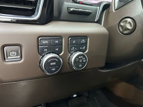 Used 2024 GMC Sierra 1500 Denali AWD/4WD image 29