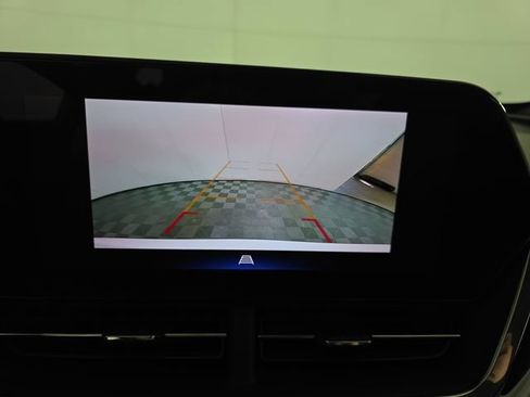 Certified 2024 Chevrolet Trax LT w/ Driver Confidence Package FWD image 18