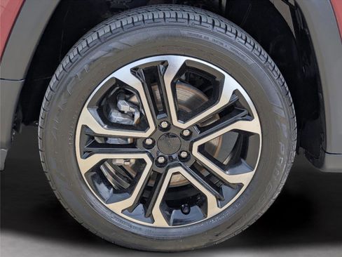 Used 2022 Jeep Compass Limited image 7