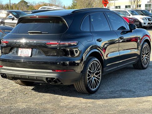 Used 2019 Porsche Cayenne E-Hybrid image 6