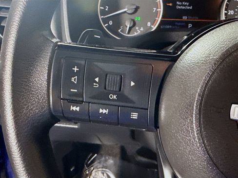 Used 2022 Nissan Rogue SV FWD image 14