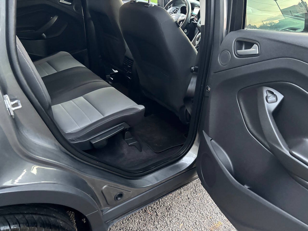 Used 2014 Ford Escape SE w/ Equipment Group 201A AWD/4WD image 11