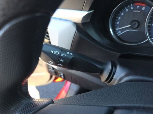 Used 2016 Toyota Corolla LE image 15