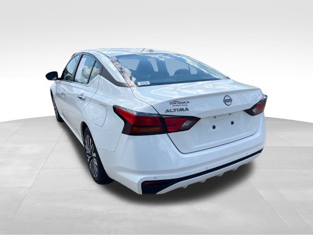 Certified 2025 Nissan Altima 2.5 SV FWD image 3