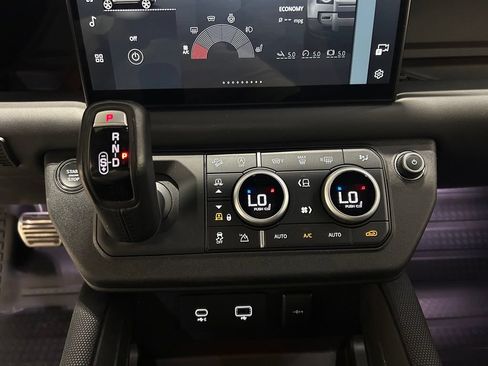 Used 2023 Land Rover Defender 110 Carpathian Edition AWD/4WD image 21