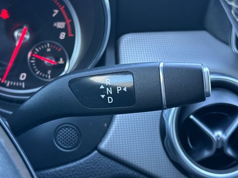 Used 2018 Mercedes-Benz GLA 250 image 17