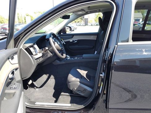 New 2026 Volvo XC90 B6 Plus w/ Protection Package Premier image 7