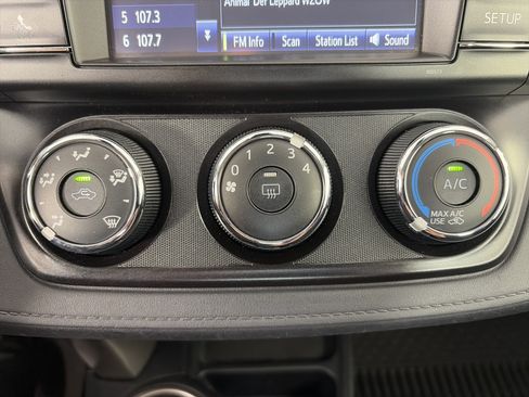 Used 2018 Toyota RAV4 LE w/ All Weather Liner Package FWD image 20
