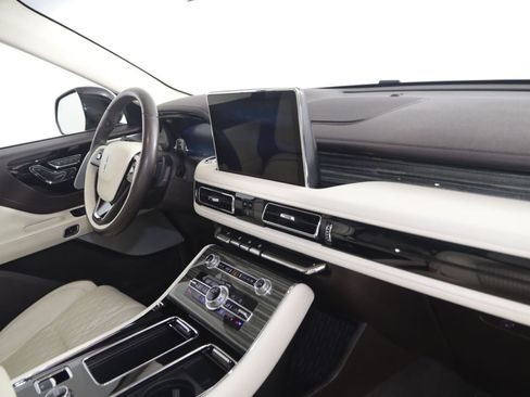 Used 2023 Lincoln Aviator Black Label w/ Dynamic Handling Package AWD/4WD image 46